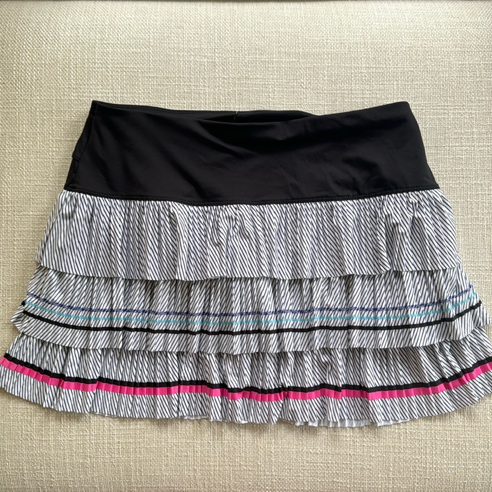 Lucky in Love Pleated Tiered Golf Tennis Skort Size Large